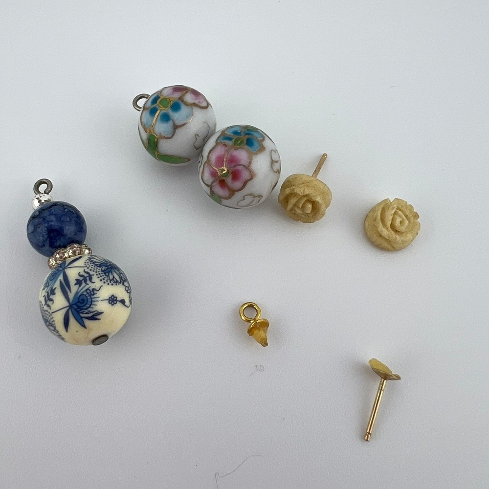 Broken Earrings Craft Lot Cloisonné Porcelain Blue White Beads Resin Roses Parts